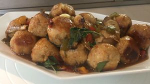 Tofu balls with three cups sauce