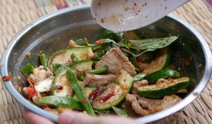 Pork spicy salad