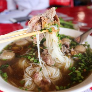 Pho Ban Fai (Khan Keo)