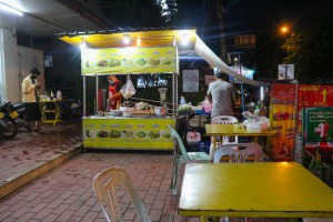 Phad Thai in front of Mini Big C That Luang