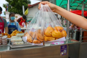 Pateso face à la caserne des pompiers (Thongkhankham)