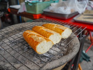 Banh Cuon Mae Thing