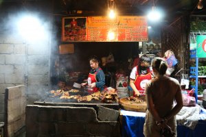 ປີ້ງໝູບຸນຄຳເຈົ້າເກົ່າໂພນຕ້ອງ