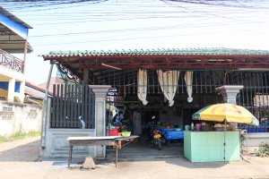 ປີ້ງເອັນສະພານທອງ