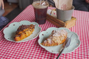 ຊູຣິກ ເບຣດແຟັກຕໍຣີ ແລະ ກາເຟ Zurich Bread Factory & Cafe