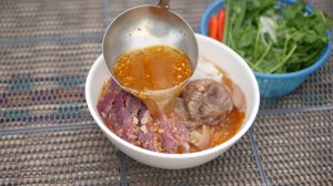 ເຂົ້າປຸ້ນຫວຽດ (Bun Bo Hue)