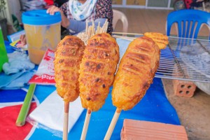 Granny Veo Khao jee (grilled sticky rice)