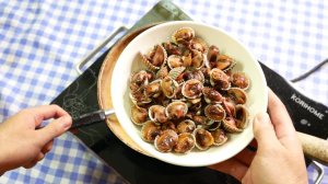 Stir fried cockles